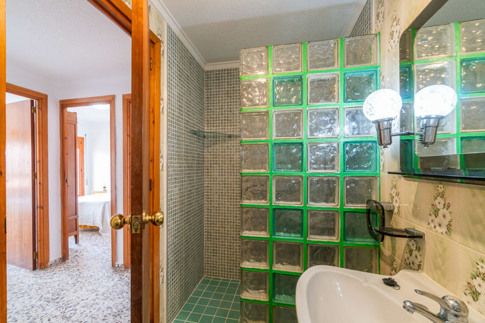 Image No.27-3 Bed Apartment for sale