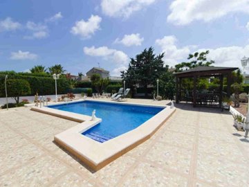 48999charming3bedroomlakesidevillawithaprivat