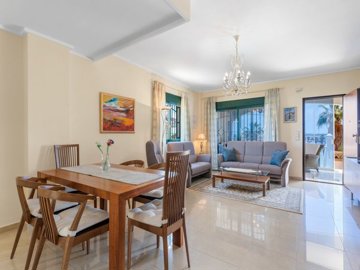 49010luxury3bedroomsemidetachedpropertyinresa