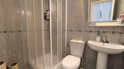 490172bedroomgroundfloorapartmentwithsecurepa