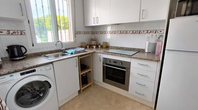 490172bedroomgroundfloorapartmentwithsecurepa