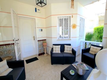 49016impressivelyspacious3bedsemidetachedvill
