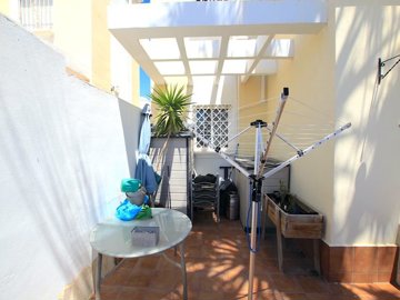 49024fabulous3bedsemidetachedpropertywithuseo