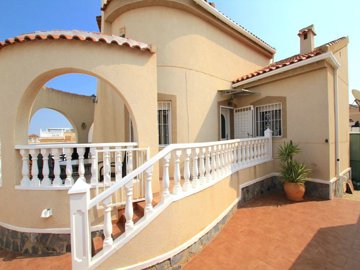 49031delightfulthreebedroomdetachedvillawithp