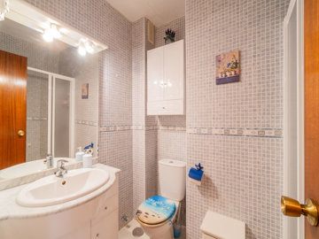 49030roomytwobedroomcoastalapartment050625090