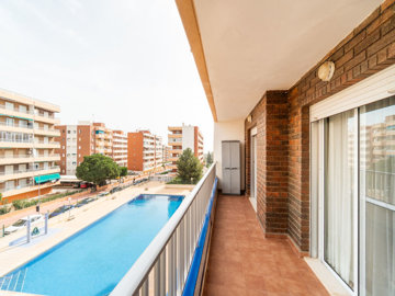 49030roomytwobedroomcoastalapartment050625090