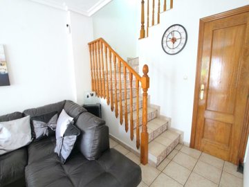 49032wonderfulthreebedroomendtownhousewithsea