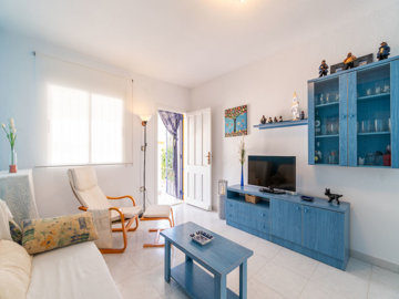49034twobedroomgroundfloorapartmentwithlargeg