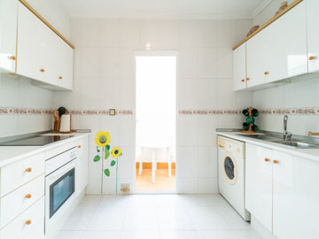 49034twobedroomgroundfloorapartmentwithlargeg
