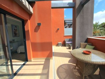 49033superiorpenthouseapartmentwithgolfcourse