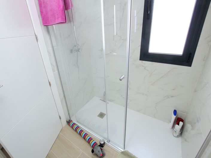 Image No.27-2 Bed Apartment for sale