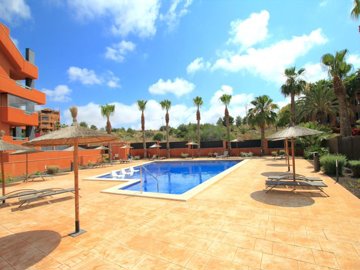 49033superiorpenthouseapartmentwithgolfcourse