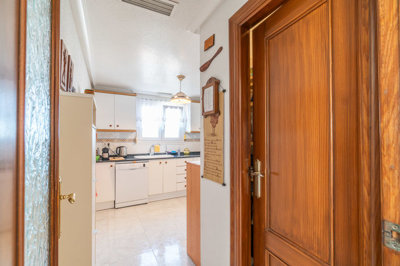 49037incrediblyspacious3bedroomapartmentcentr