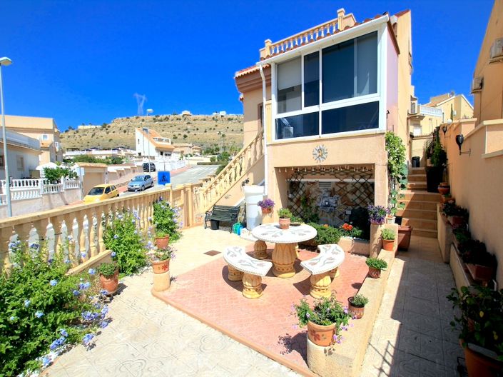 Image No.1-3 Bed Villa for sale