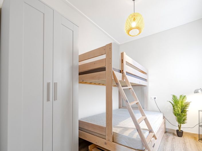 Image No.19-3 Bed Townhouse for sale