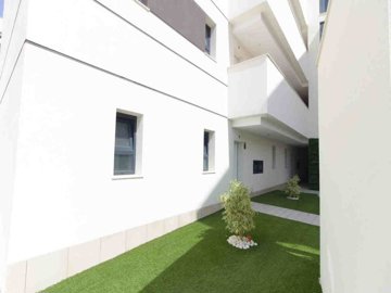 49045contemporarytwobedroomgardenapartmentval