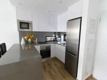 49045contemporarytwobedroomgardenapartmentval