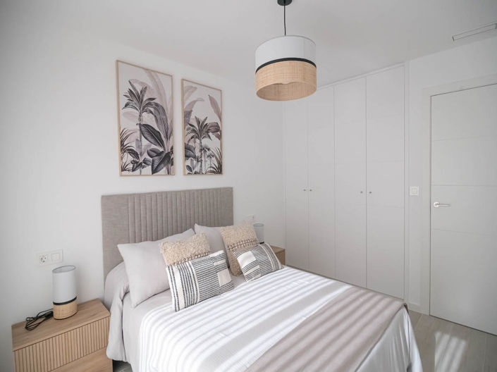 Image No.11-3 Bed Townhouse for sale