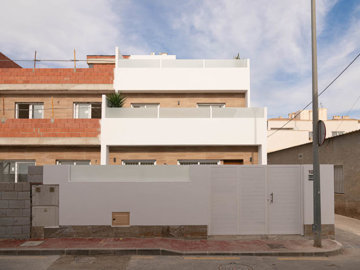 49042contemporarythreebedroomtownhouseswithpr
