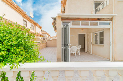 49048roomytwobedroomtownhouseinacentrallocati