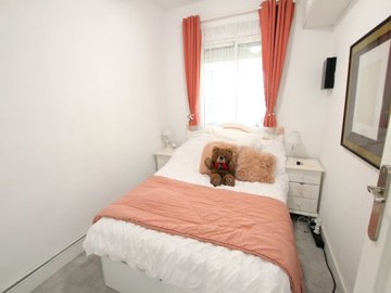 49049stylish3bed2bathsemidetachedfamilyhome16