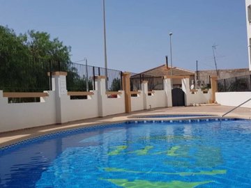 49055spaciouswestfacingtopfloorvillageapartme