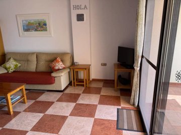49055spaciouswestfacingtopfloorvillageapartme