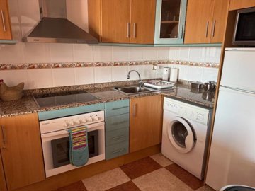 49055spaciouswestfacingtopfloorvillageapartme