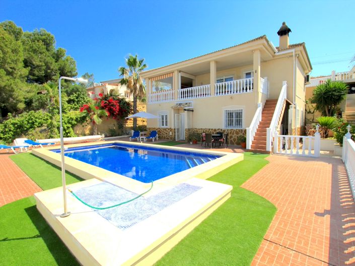 Image No.1-3 Bed Villa for sale
