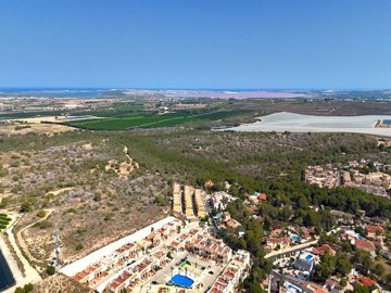 49057fabulousdetachedvillainlomasdejulianastu