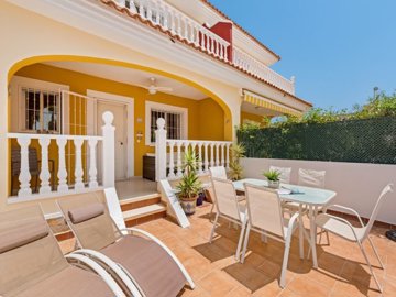 49060wellpresentedthreebedroomlolatownhousein