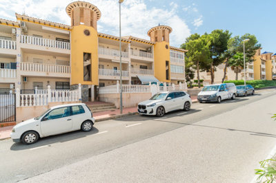 490631stfloorapartmentinpinadagolfiiiwithcomm
