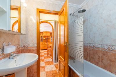 490631stfloorapartmentinpinadagolfiiiwithcomm