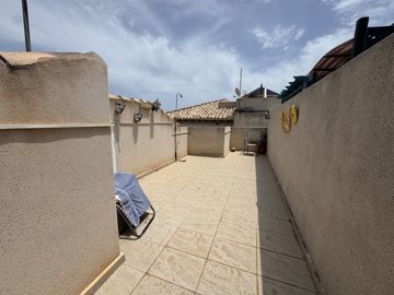 49064penthouseapartmentlocatedinpinadagolfiiv