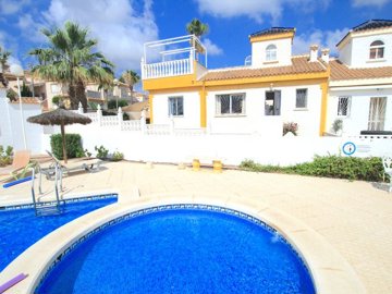 49070sundrenched3bedbungalowoverlookingthecom