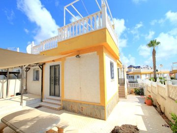 49070sundrenched3bedbungalowoverlookingthecom