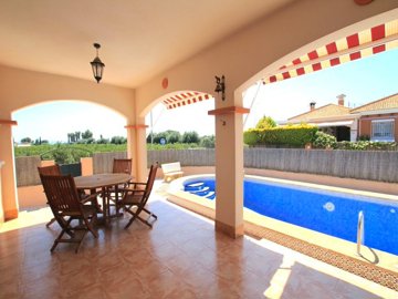 49065charming3bedroomdetachedbungalowcornerpl
