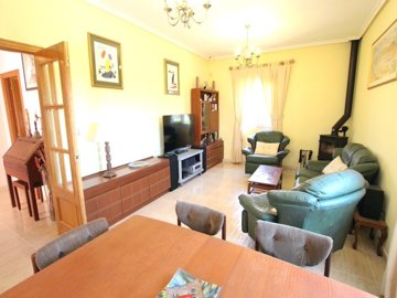 49065charming3bedroomdetachedbungalowcornerpl