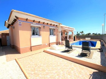 49065charming3bedroomdetachedbungalowcornerpl