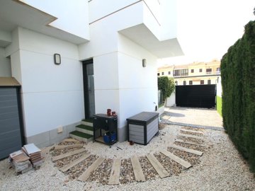 49073luxury4bedroomsouthfacingvillacornerplot