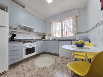 49079lafloridaduplexapartment100725131046d56c