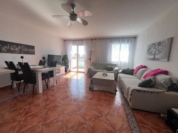 49076topfloorapartmentinlamata090725154146c69