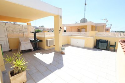 49074topfloorapartmentwithsolarium09072514133
