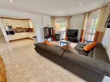 49088spaciousdetachedvillawithprivatepoolcent