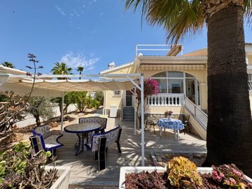 49085bungalowstylesemidetachedvillainconjunto
