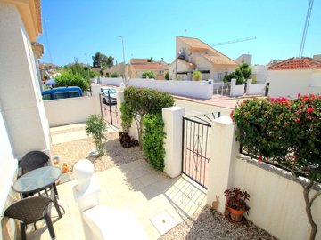 49093sundrenched3bedbungalowinasoughtafterset