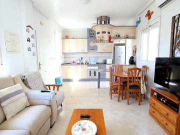 49093sundrenched3bedbungalowinasoughtafterset
