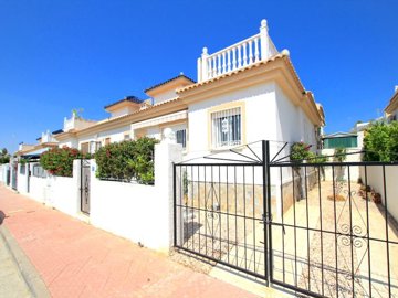 49093sundrenched3bedbungalowinasoughtafterset