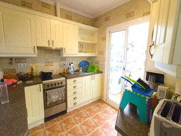 49096twobedroombungalowwithonebedapartmentinc