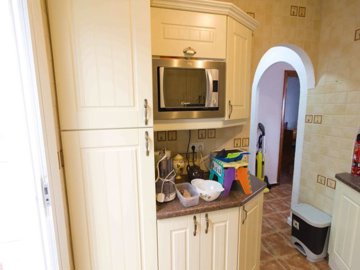 49096twobedroombungalowwithonebedapartmentinc